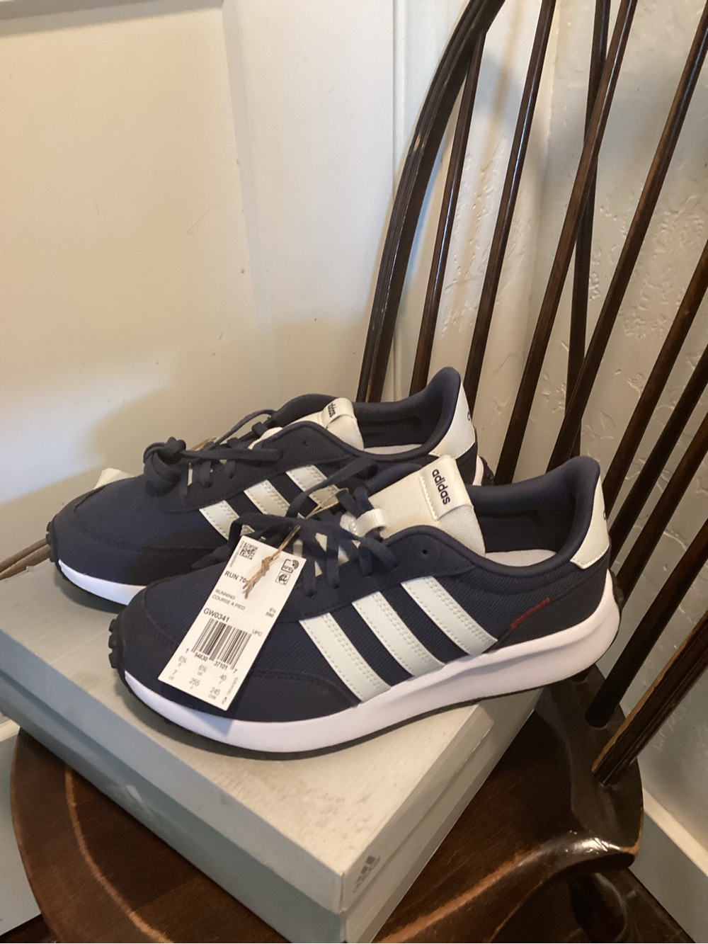 Adidas Run 70s Men's Lifestyle Running Shoes Athletic Sneakers Suede Mesh Sz 7M